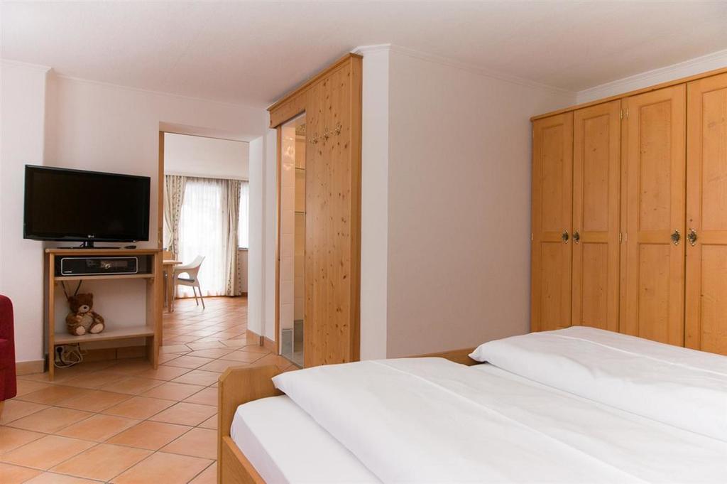 Haus Angela Hotel Sankt Jakob in Defereggen Ruang foto